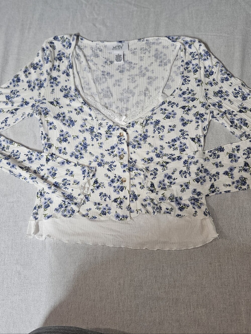 Just Polly White Floral Ribbed Button-Front Long Sleeve Top - Blue Floral